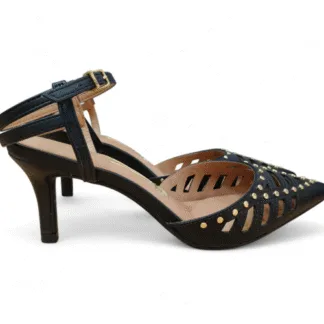 SANDALIA SEMIABIERTA NEGRO Y TACHUELAS Calzados Quesada (SKU 10785)